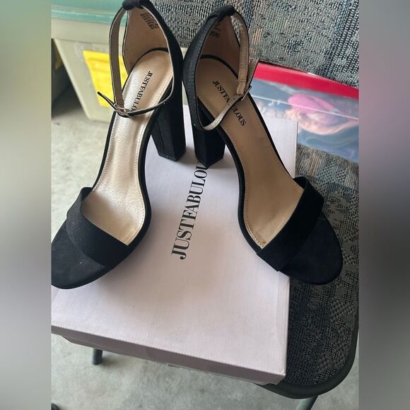 JustFab Black Heels with Elegant Design - Picture 2 of 16